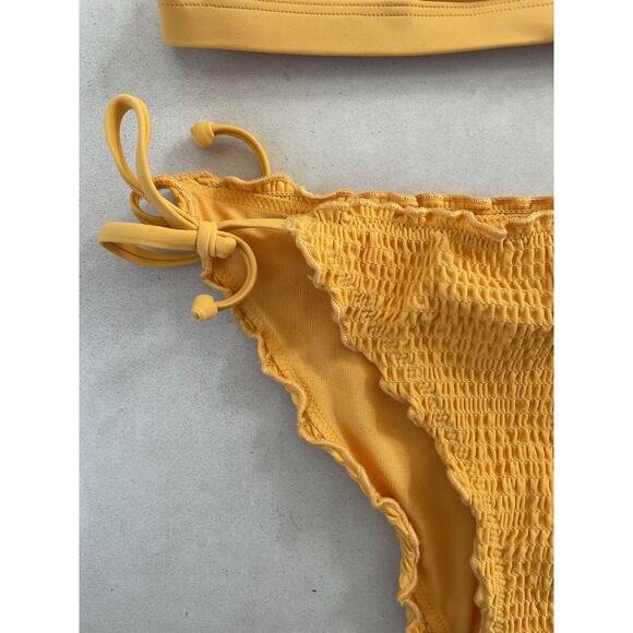 Hollister Swim Triangle Bikini Set Smocked Swimwear - Picture 5 of 10